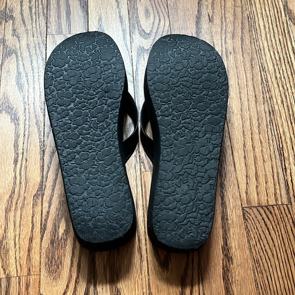 Roxy Platform Flip Flops - Picture 2 of 3
